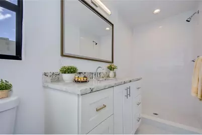 3540 65th Avenue Circle E, Sarasota, FL 34243 - Photo 20