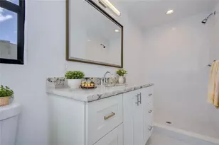 3540 65th Ave Cir E, Sarasota, FL 34243 - Photo 20