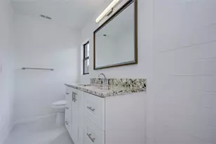 3540 65th Ave Cir E, Sarasota, FL 34243 - Photo 18