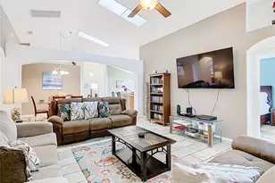 512 Viola Dr, Davenport, FL 33837 - Photo 4