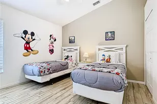 512 Viola Dr, Davenport, FL 33837 - Photo 10