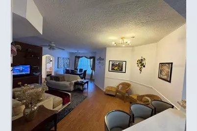 5560 Metrowest Boulevard #201, Orlando, FL 32811 - Photo 12