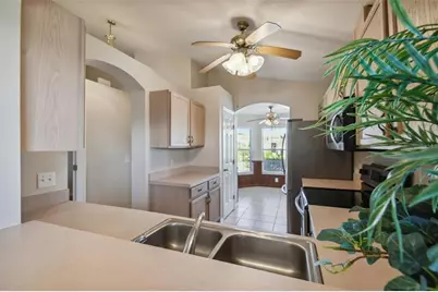 1736 Challenger Avenue, Davenport, FL 33897 - Photo 6