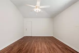 9827 White Barn Way, Riverview, FL 33569 - Photo 12