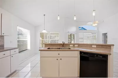 16502 Lake Heather Drive, Tampa, FL 33618 - Photo 6