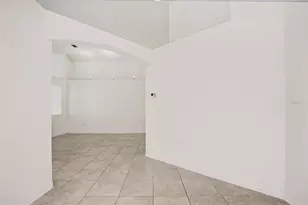 16502 Lake Heather Dr, Tampa, FL 33618 - Photo 34