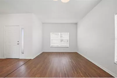 12122 Fern Blossom Drive, Gibsonton, FL 33534 - Photo 2