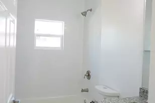 900 E Gottsche Ave, Eustis, FL 32726 - Photo 4