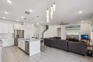 609 Fortuna Dr, Davenport, FL 33837 - Photo 2