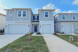 388 Sol Vis Dr, Dundee, FL 33838 - Photo 1