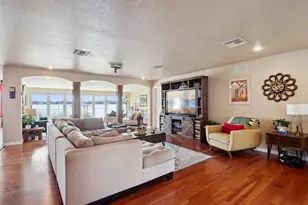 894 W Lake Holden Point, Orlando, FL 32805 - Photo 20