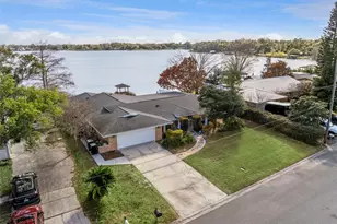 894 W Lake Holden Point, Orlando, FL 32805 - Photo 2