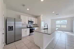 2703 Rowan St, Tavares, FL 32778 - Photo 4