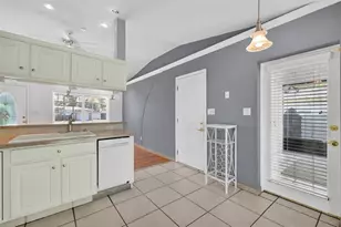 2919 Hargill Dr, Orlando, FL 32806 - Photo 10