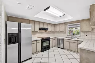 9714 Poplarwood Ct, Orlando, FL 32825 - Photo 8