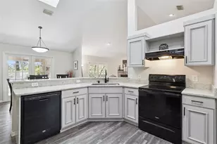 30768 Prestwick Ave, Sorrento, FL 32776 - Photo 8