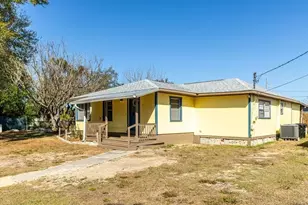 20 Florida St, Frostproof, FL 33843 - Photo 2