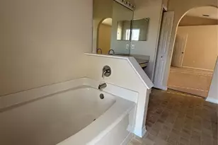 1020 Derbyshire Dr, Kissimmee, FL 34758 - Photo 10