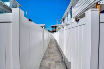 7401 1st Avenue N #1/2 LWR A, Saint Petersburg, FL 33710 - Photo 16