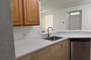 6025 Westgate Dr, Orlando, FL 32835 - Photo 6