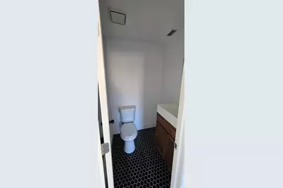 6321 Royal Woods Drive, Fort Myers, FL 33908 - Photo 8