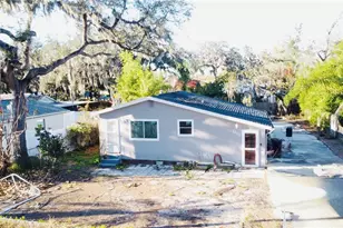 2506 Waver St, Plant City, FL 33563 - Photo 2