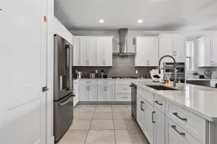 7464 Gathering Dr, Reunion, FL 34747 - Photo 14