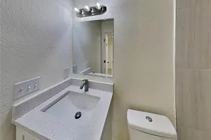 465 Oak Dr, Tavares, FL 32778 - Photo 16