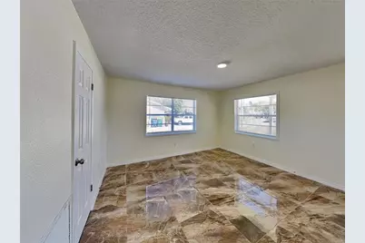 465 Oak Drive, Tavares, FL 32778 - Photo 2