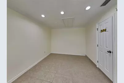 465 Oak Drive, Tavares, FL 32778 - Photo 10