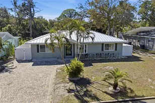 3223 1st Ave W, Bradenton, FL 34205 - Photo 2