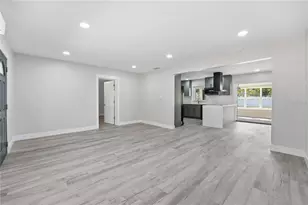 3223 1st Ave W, Bradenton, FL 34205 - Photo 12