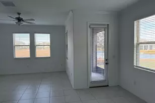 31865 Blue Passing Loop, Wesley Chapel, FL 33545 - Photo 4