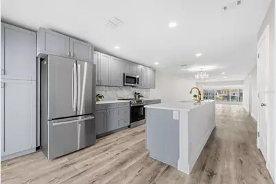 651 Boca Ciega Point Boulevard S, Saint Petersburg, FL 33708 - Photo 10