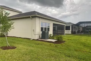 32583 Tree of Life Ave, Wesley Chapel, FL 33543 - Photo 10