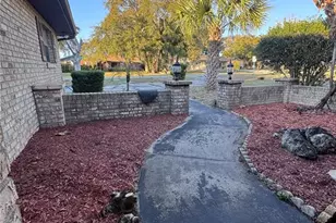 9910 Canterbury Dr, Leesburg, FL 34788 - Photo 6