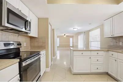 15908 Bridgewater Lane, Tampa, FL 33624 - Photo 20