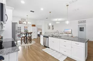 1043 Kelly Creek Cir, Oviedo, FL 32765 - Photo 10