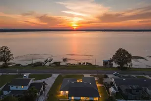1106 Lake Ariana Blvd, Auburndale, FL 33823 - Photo 1