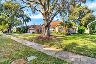 8021 Landgrove Ct, Orlando, FL 32819 - Photo 38
