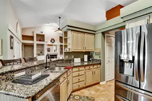 8021 Landgrove Ct, Orlando, FL 32819 - Photo 18