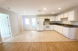 11275 Linden Dr, Spring Hill, FL 34609 - Photo 2