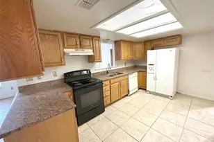 5061 Barnegat Point Rd, Orlando, FL 32808 - Photo 10