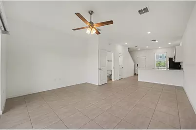 2037 Viewfinder Street, Kissimmee, FL 34758 - Photo 4