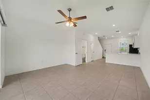 2037 Viewfinder St, Kissimmee, FL 34758 - Photo 4