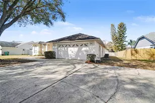 1670 E Spring Ridge Cir, Winter Garden, FL 34787 - Photo 4