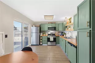 805 Belvoir Dr, Davenport, FL 33837 - Photo 10