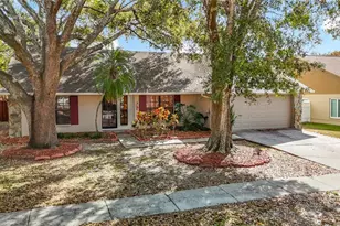 15005 Redcliff Dr, Tampa, FL 33625 - Photo 4