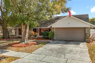 15005 Redcliff Dr, Tampa, FL 33625 - Photo 2