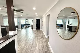 8280 32nd Ave N, Saint Petersburg, FL 33710 - Photo 4